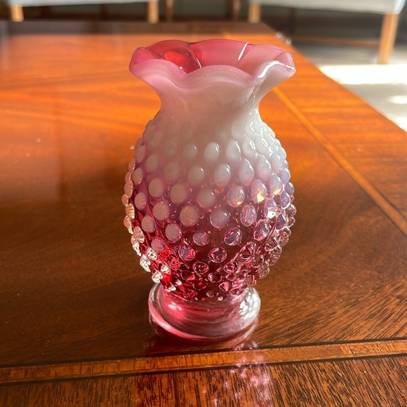 Fenton Cranberry Opalescent mini bud vase - Picture 1 of 7